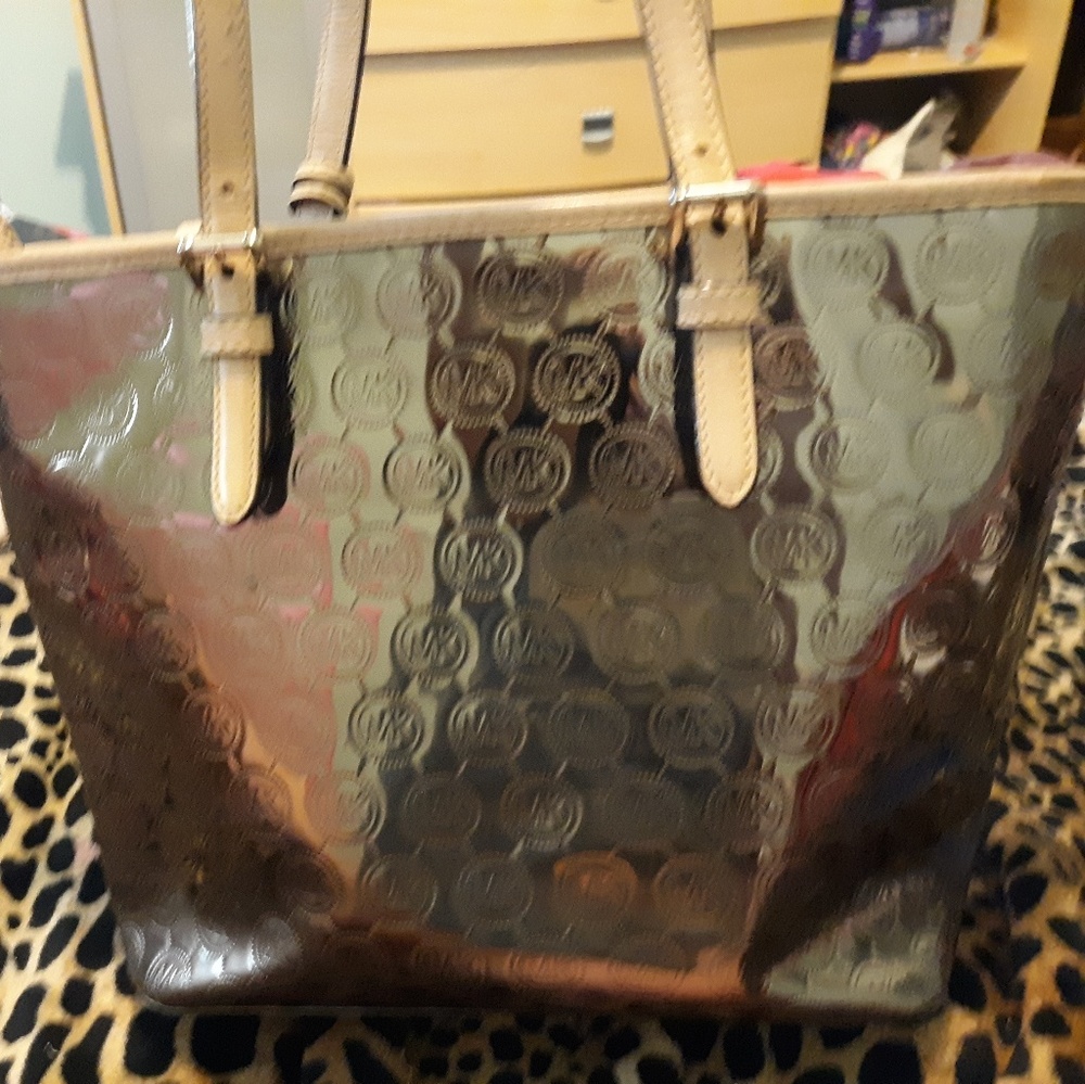 Purse - Picture 2 of 8